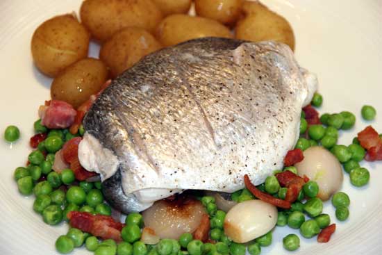 Black_bream_peas_bonne_femme