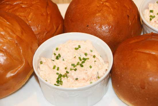 smoked_salmon_pate_brioche_buns