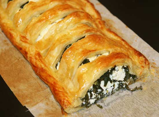 athens_spinach_feta_pastry_slice