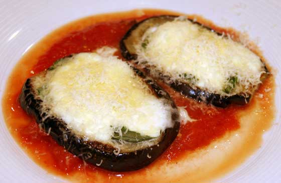 aubergines_mozzarella_arrabiata_sauce