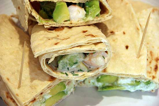 avo_cue_feta_prawn_chive_cocktail_wraps