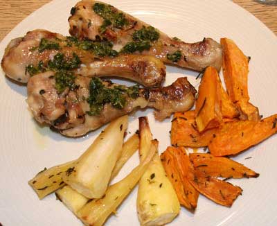 chicken_sweet_potatoes_herby_sauce_maple_parsnips