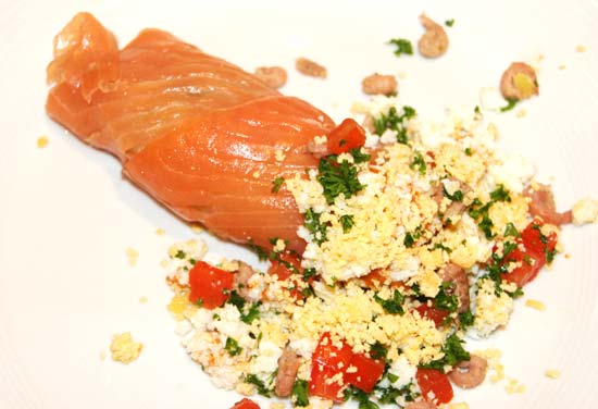 chicory_smoked_salmon_prawns