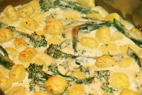 creamy_broccoli_gnocchi_bake