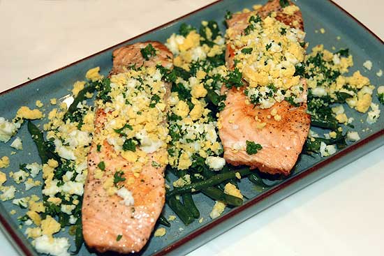 crispy_salmon_green_bean_mimosa