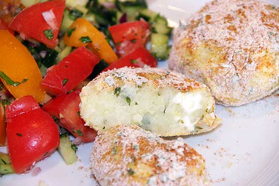 feta_cakes_greek_style_salad