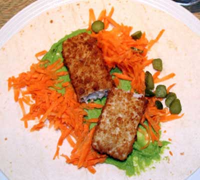 fish_finger_wraps_pea_puree_small