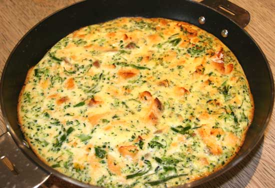 hot-smoked_salmon_broccoli_crustless_quiche