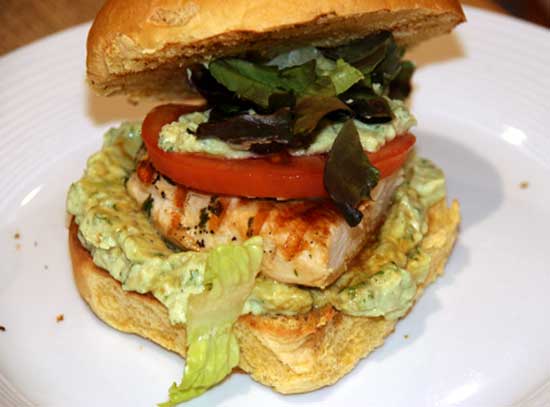 lime_chicken_sandwich_greek_yoghurt_guacomole