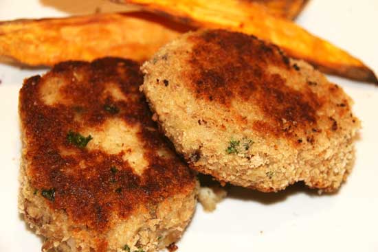 mackerel_fish_cakes_potato_wedges