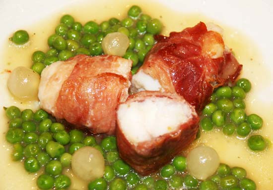 monkfish_wrapped_in_prosciutto_with_peas