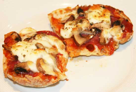 mushroom_salami_pizzas.