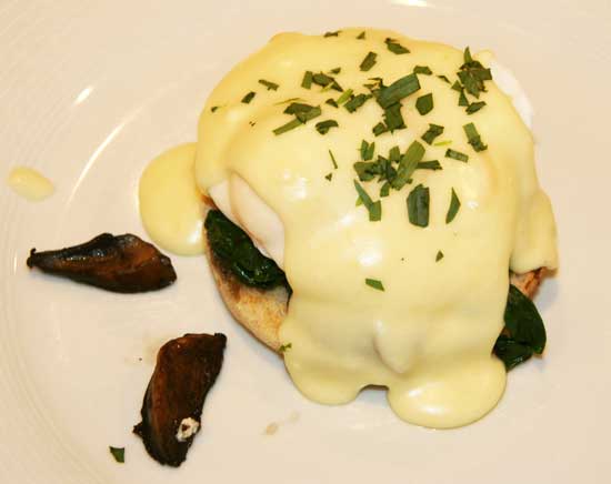 mushrooms_egg_benedict