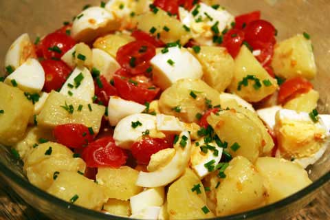 new_potato_tomato_egg_salad