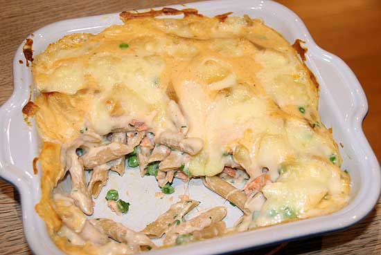 pasta_bake_smoked_salmon_fontina_peas