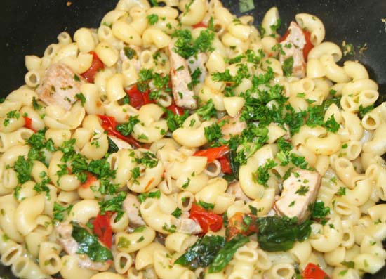 pasta_fresh_tuna_cherry_tomatoes