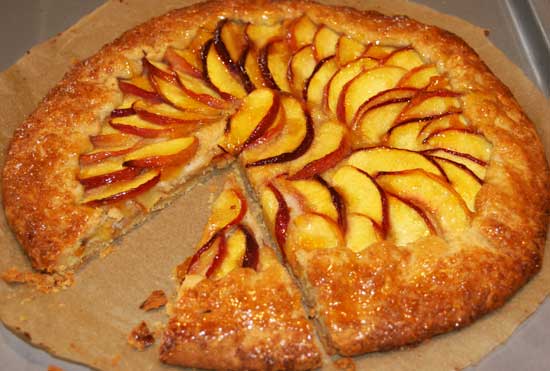 peach_galette_brown_sugar_crust