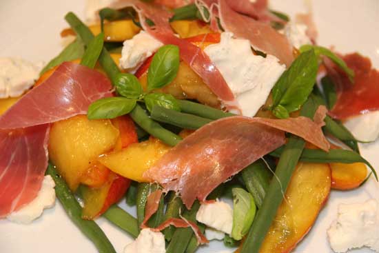 peach_parma_ham_salad