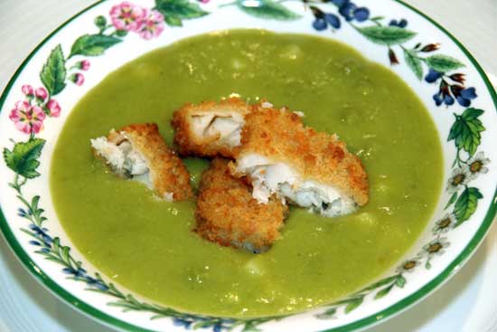 peas_pesto_soup_fish_croutons