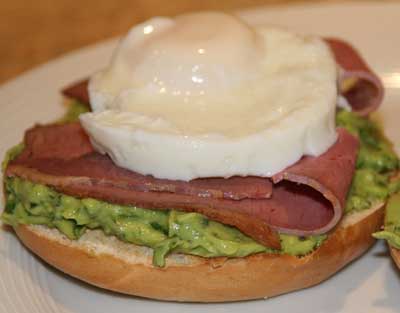 poached_egg_pastrami_avocado_bagels