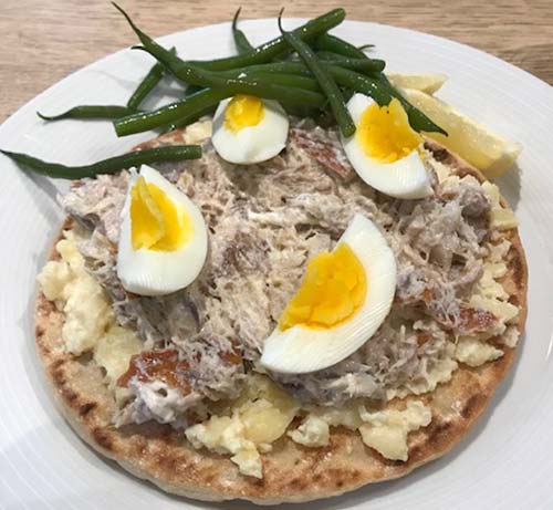potato_flatbreads_smoked_mackerel_jammy_eggs