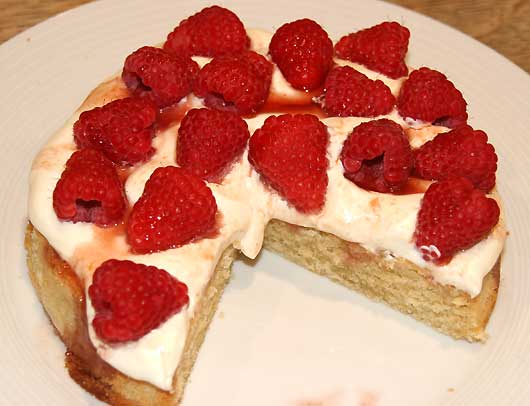 raspberry_cake