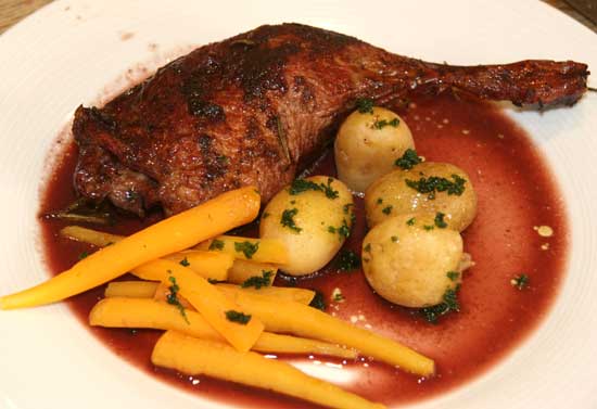 roast_duck_legs_red_wine_sauce