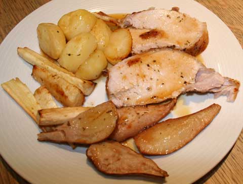 roast_pork_parsnip_pear_traybake