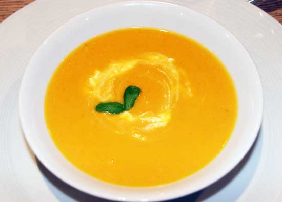 roasted_sweet_potato_carrot_soup