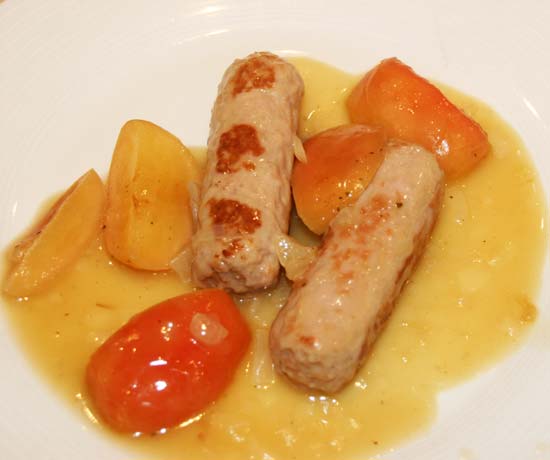 sausages_apple_onion_gravy