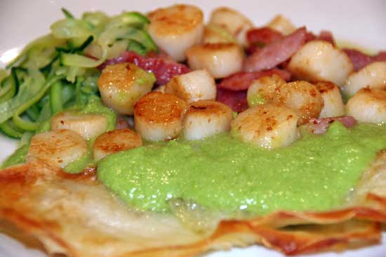 scallops_pea_puree_courgette_ribbons