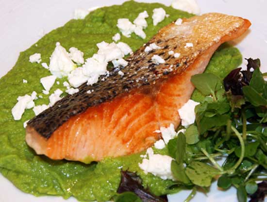 seared_salmon_pea_puree