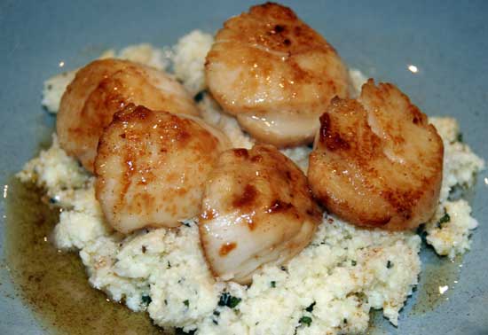 seared_scallops_brown_butter_cauli_risotto