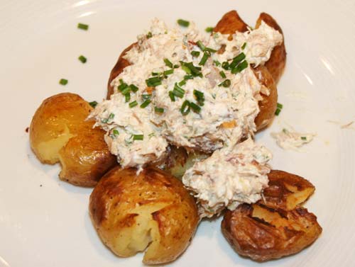 smashed_roast_new_potatoes_smoked_mackerel_pate