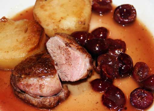 spiced_duck_cherry_sauce