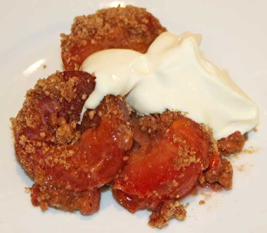 spiced_plum_crumble