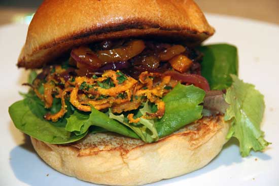 spiralised_sweet_potato_sliders_onion_relish