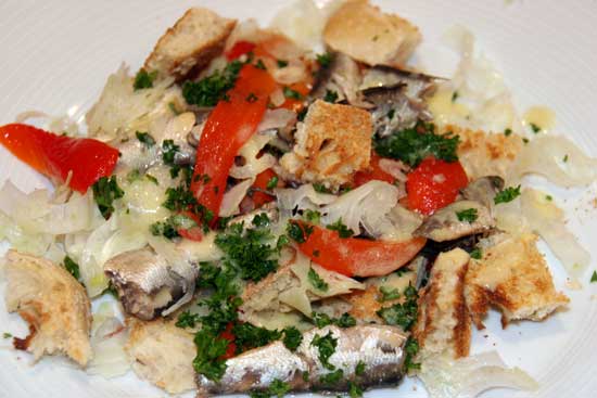 warm_roasted_pepper_sardine_ciabatta_salad